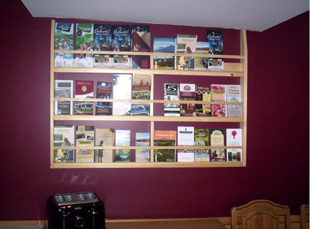 Gite Au P'Tit Bonheur B&B Coaticook Exterior foto