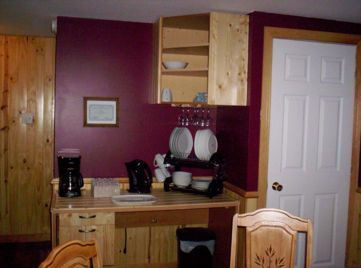 Gite Au P'Tit Bonheur B&B Coaticook Exterior foto