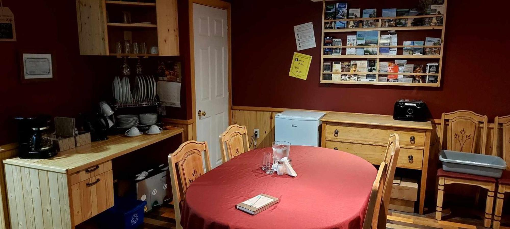 Gite Au P'Tit Bonheur B&B Coaticook Exterior foto