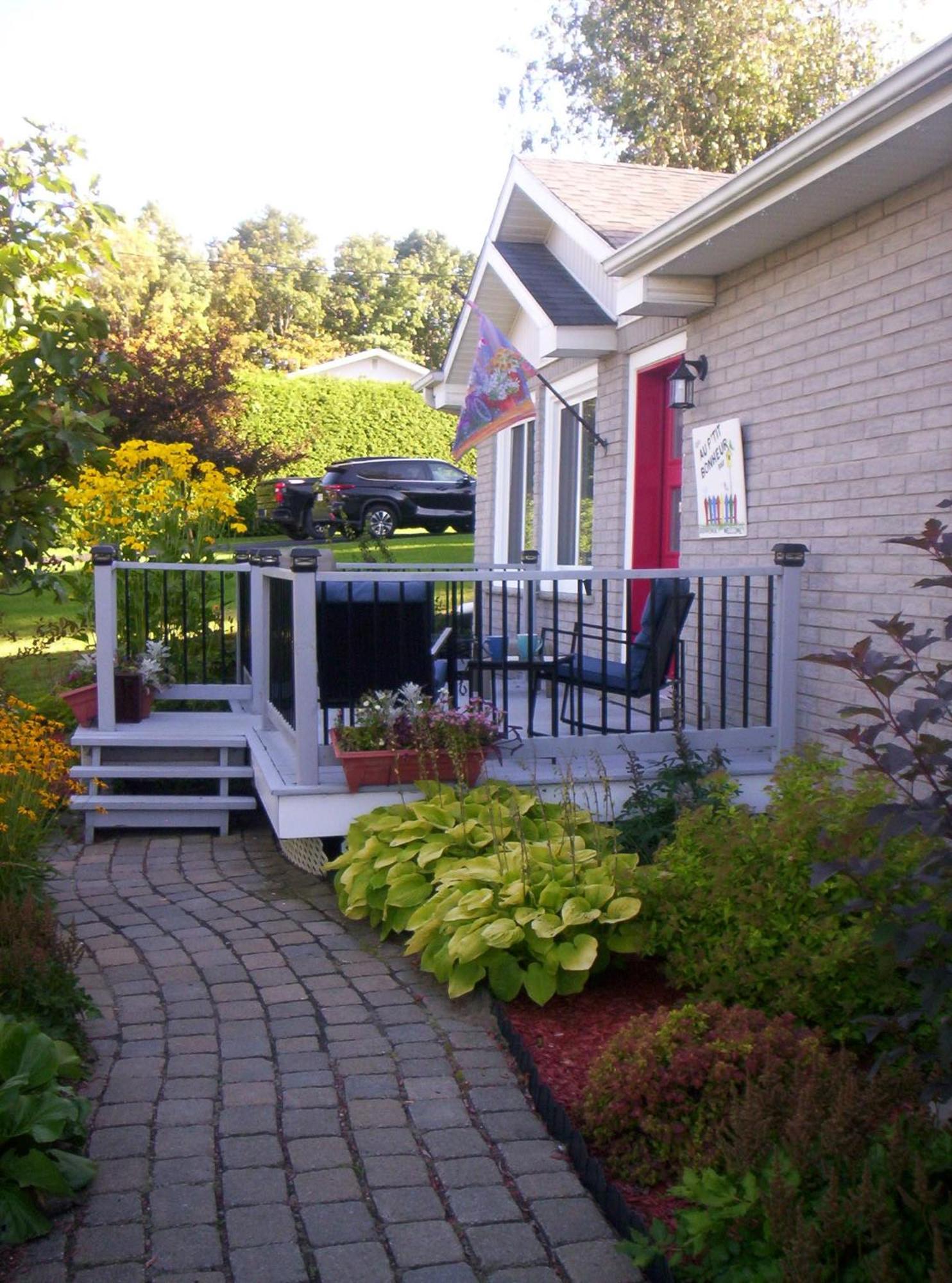 Gite Au P'Tit Bonheur B&B Coaticook Exterior foto
