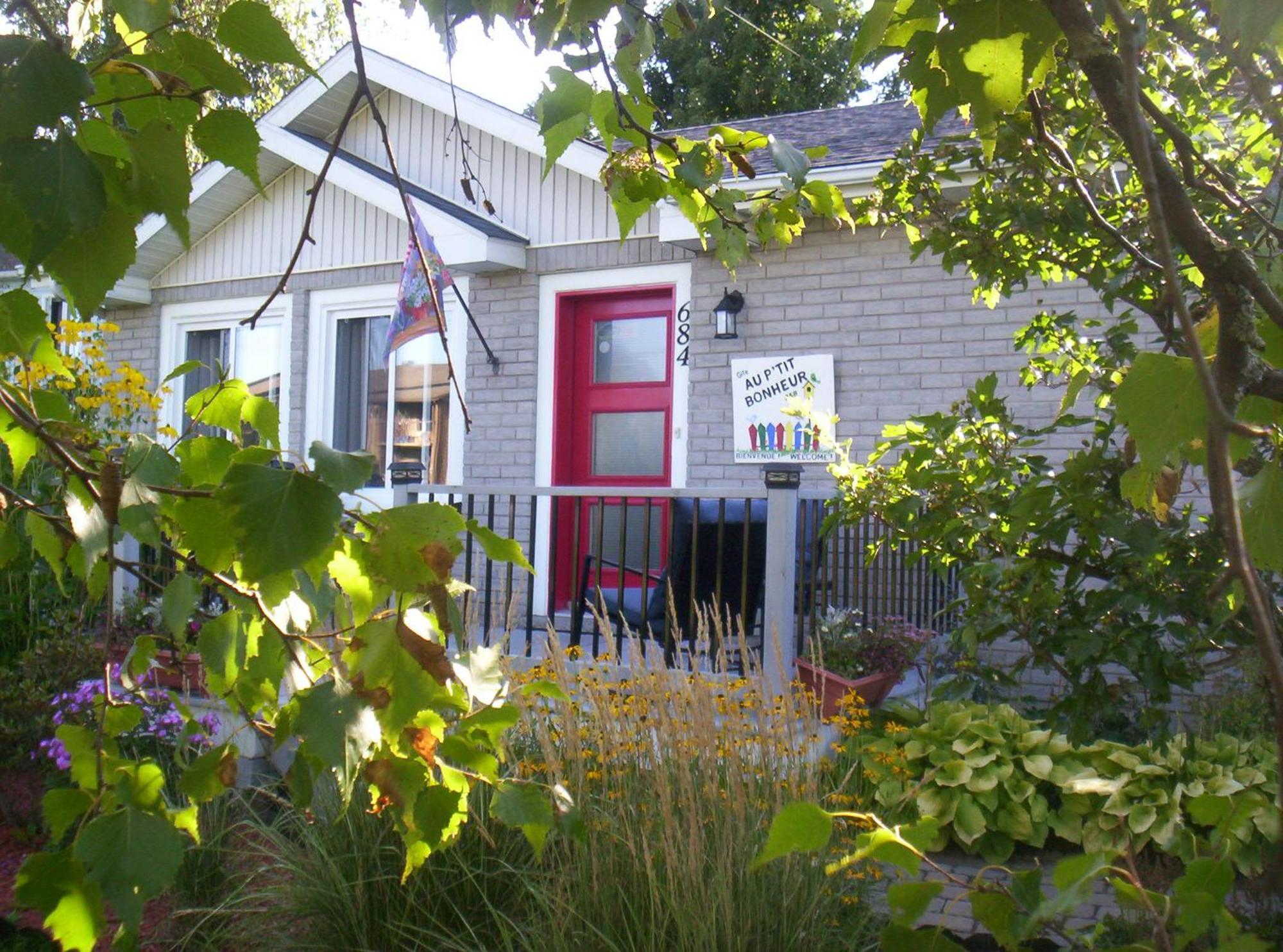 Gite Au P'Tit Bonheur B&B Coaticook Exterior foto